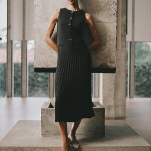 Zara Pleated Combination Midi Dress Black XS – Sleeveless, Button Front, Elegant